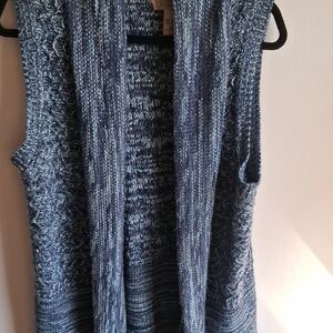 Art And Soul Marled Blue Sleeveless Open-Front Knit Cardigan/vest.
